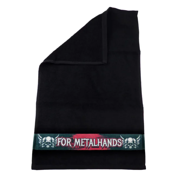 Kleines Handtuch als Accessoire für Heavy-Metal Fans in Schwarz 30x50cm